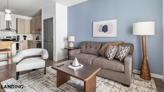 2800 Milan Ct, Unit 3219 in Birmingham, AL - Building Photo