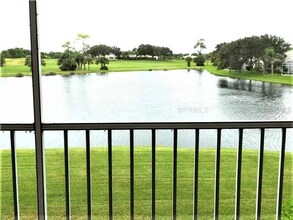 9300 Clubside Cir in Sarasota, FL - Foto de edificio - Building Photo