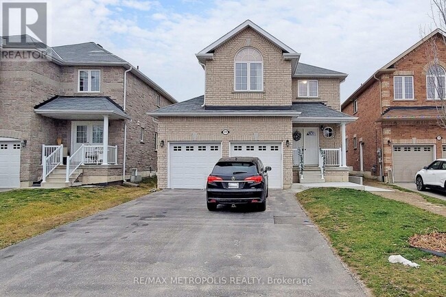 property at 2284 Whitewood Cres