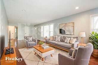 371 S Hendricks Dr in Greenwood, IN - Building Photo - Building Photo