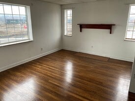 91 Maccorkle Ave SW, Unit C in South Charleston, WV - Building Photo