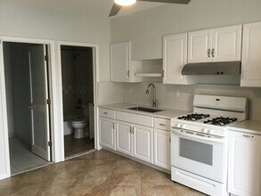 90 Union Ave in Little Ferry, NJ - Building Photo - Building Photo