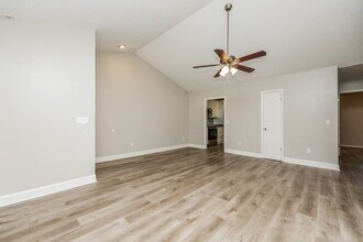 3308 Laurel Dale Dr in Tampa, FL - Building Photo - Building Photo