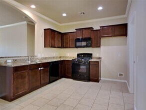 2716 Demotte Dr in Yukon, OK - Building Photo - Building Photo