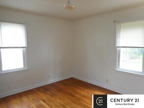 6787 Emmet St in Omaha, NE - Building Photo - Building Photo