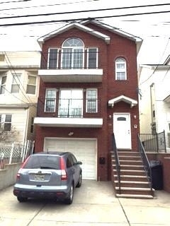 15 Seaview Ave in Jersey City, NJ - Building Photo