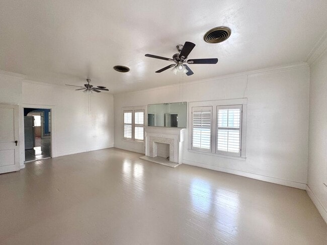 property at 1805 Washington St