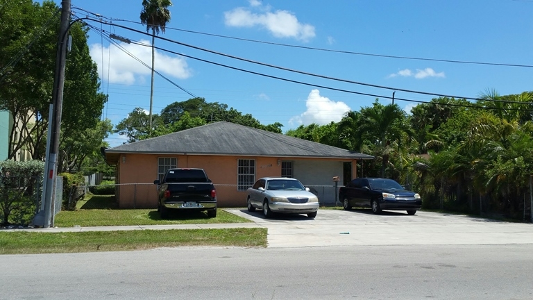 2330 Atlantic in Opa Locka, FL - Building Photo