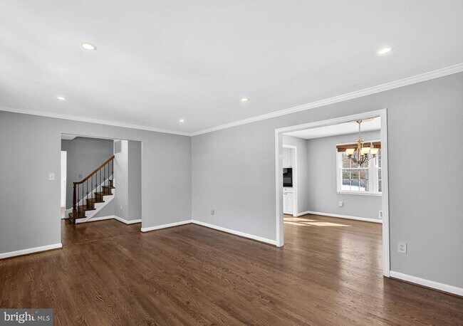 9125 Donna Dean Dr in Springfield, VA - Building Photo - Building Photo