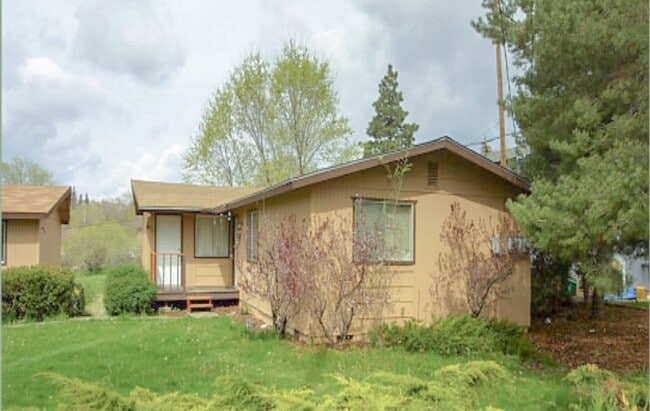 property at 1814 Sargent Ave