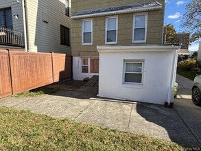 71-58 70th St in Queens, NY - Building Photo - Building Photo