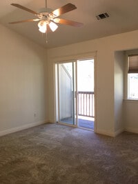 1366 Oak Ridge Dr photo'