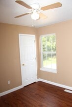 1301 Robert Ray Dr in Columbia, MO - Building Photo - Building Photo