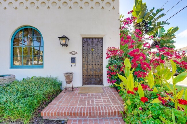 5680 Waverly Ave in La Jolla, CA - Building Photo - Building Photo