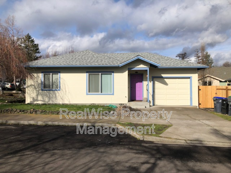 198 Crispin St in Ashland, OR - Building Photo