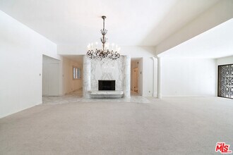 180 Highland Ave in Los Angeles, CA - Building Photo - Building Photo