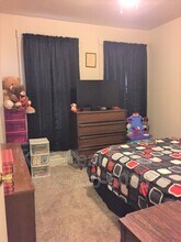 556 Middle Ave in Wilmerding, PA - Building Photo - Building Photo