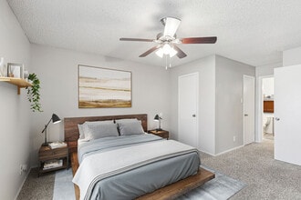 ReNew Hyde Park in Midland, TX - Foto de edificio - Building Photo