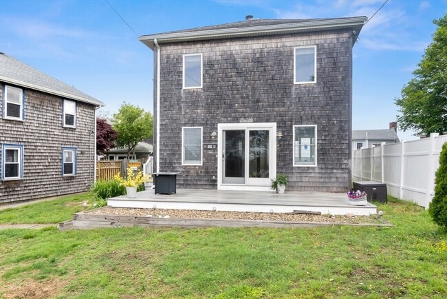 80 Lennox Rd in Nahant, MA - Building Photo - Building Photo