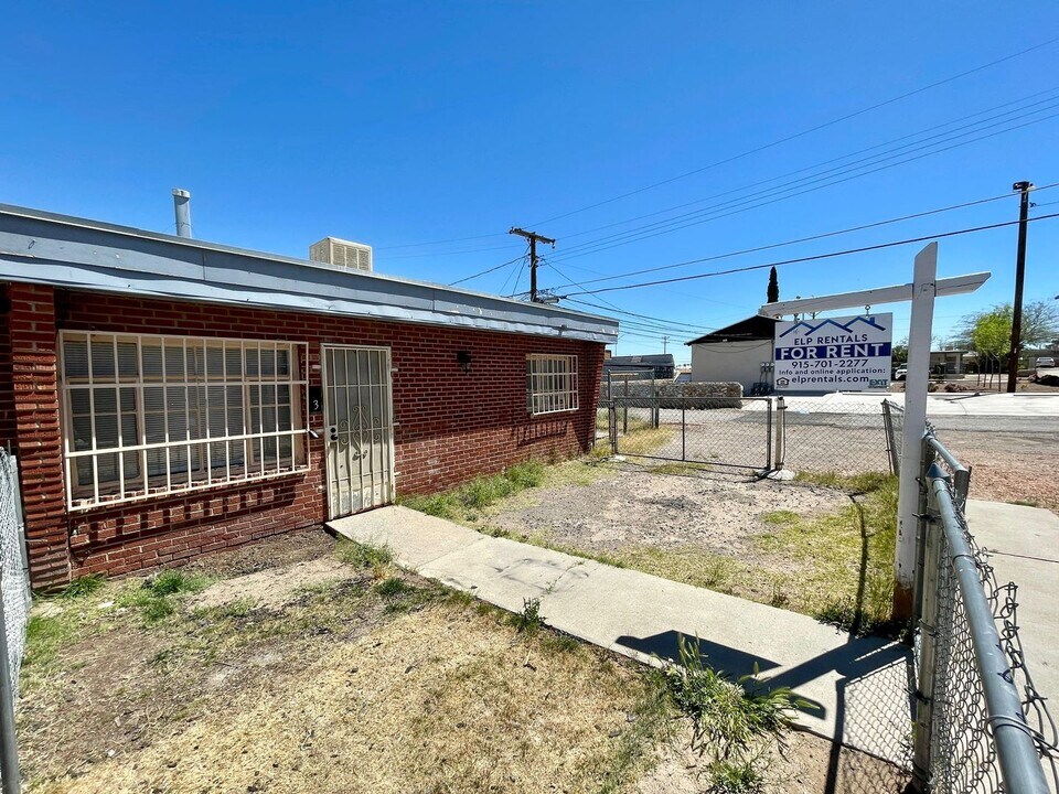 3922 Hayes Ave in El Paso, TX - Building Photo