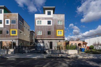 5407 N Huntington St in Los Angeles, CA - Building Photo - Building Photo