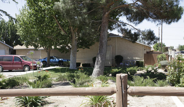 Desert Terrace Apartments in Hesperia, CA - Building Photo - Building Photo