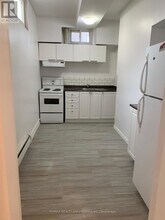 142 Emerald St S in Hamilton, ON - Building Photo - Building Photo