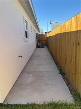 20 Emerald N Ave in Edinburg, TX - Building Photo - Building Photo