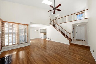 289 Ripplebrook Ct in Schaumburg, IL - Building Photo - Building Photo