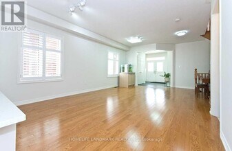 386 Wilfred Murison Ave in Markham, ON - Building Photo - Building Photo