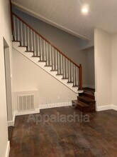 41 Mullins Hl in Pikeville, KY - Building Photo - Building Photo