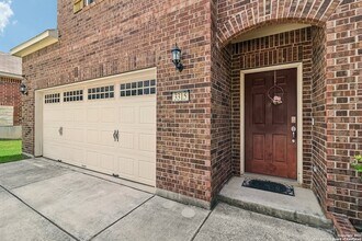 3315 Gully Hill in San Antonio, TX - Building Photo - Building Photo