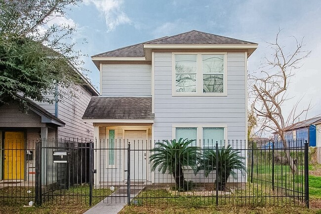 property at 1118 Wilson St