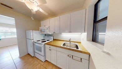 757 Flamingo Dr in Ormond Beach, FL - Building Photo - Building Photo