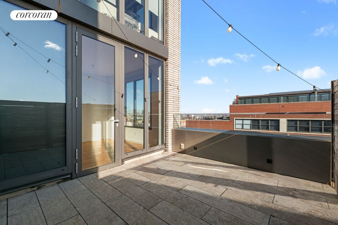 54 Noll St in Brooklyn, NY - Building Photo
