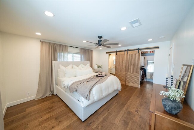 2011 Ottawa Ln in Houston, TX - Building Photo - Building Photo