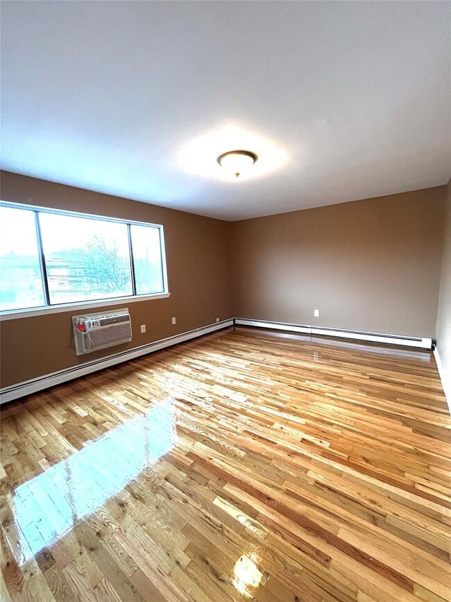 property at 866 Castle Hill Ave