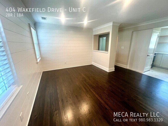 404 Wakefield Dr in Charlotte, NC - Building Photo - Building Photo