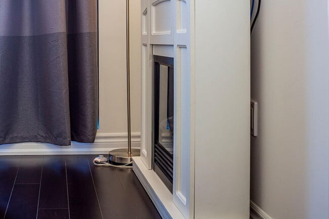 property at 386 Yonge St