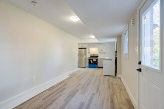 64 Collete Crescent in Barrie, ON - Building Photo - Building Photo