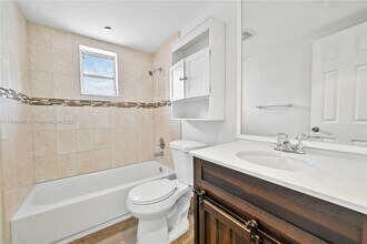 8650 SW 109th Ave in Miami, FL - Building Photo - Building Photo