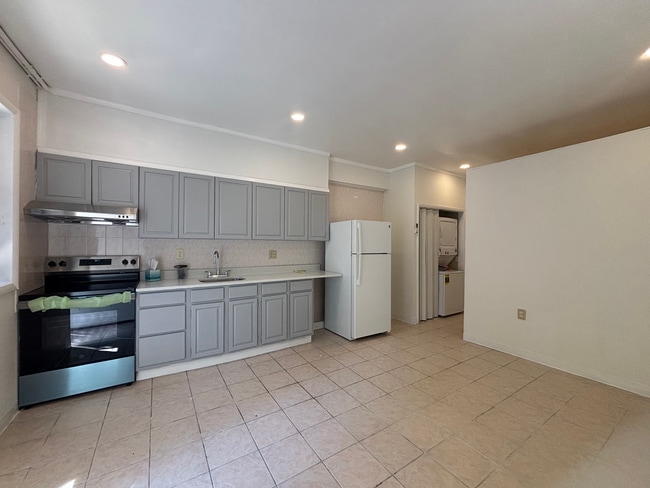 1000 Christian St, Unit 905 Alder St
