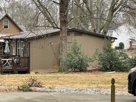 1921 Shiloh Rd in Seneca, SC - Building Photo