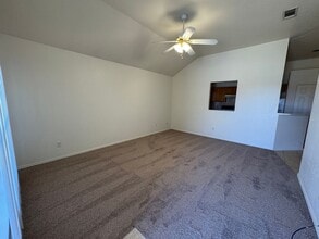 4102 Jeff Scott Dr, Unit Unit A in Killeen, TX - Foto de edificio - Building Photo