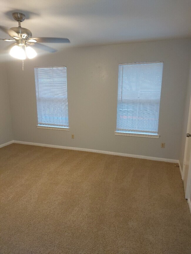 property at 1846 Hollister St