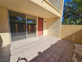 1607 SE 29th Terrace in Cape Coral, FL - Foto de edificio - Building Photo