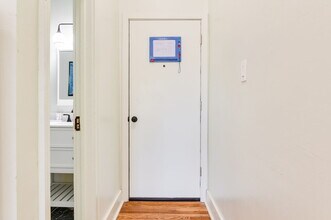 2201 NW 12th St in Oklahoma City, OK - Building Photo - Building Photo