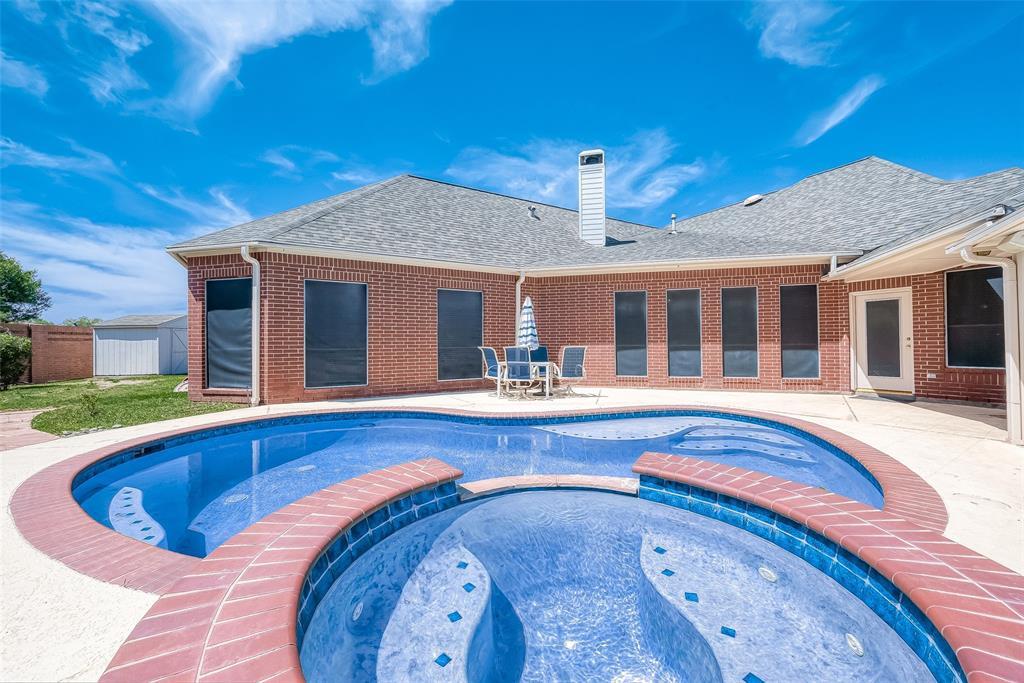 5806 Sage River Ct in Sugar Land, TX - Building Photo