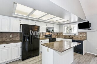 2226 S Linden Ct in Wichita, KS - Building Photo - Building Photo