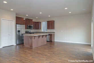 7252 NW Dusty Terrace in Portland, OR - Building Photo - Building Photo